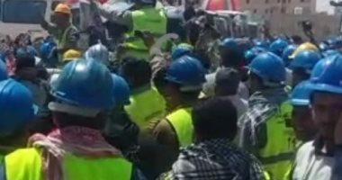 عمال المشروعات القومية بالعلمين الجديدة يشاركون فى التعديلات الدستورية