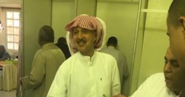 بالزى الخليجى.. "طايع" يشارك من الكويت بنعم لتعديل الدستور