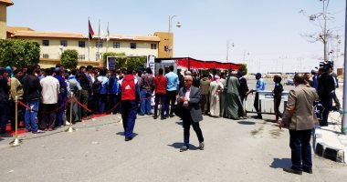 شاهد.. إقبال غير مسبوق بالاستفتاء على الدستور فى "مدينتى" و"الرحاب"