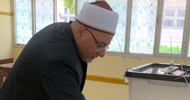 صور.. خالد الجندى يدلى بصوته فى أكتوبر: موقفى ثابت تجاه الدولة وأفتخر به
