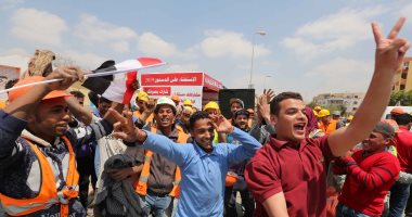 صور.. احتفالات أمام لجان التجمع للاستفتاء على التعديلات الدستورية
