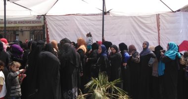موجز أخبار الساعة 1 ظهرا .. إقبال كبير من المواطنين على المشاركة باستفتاء تعديل الدستور 
