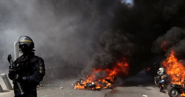 كر وفر بين متظاهرى السترات الصفراء والشرطة الفرنسية للأسبوع الـ23