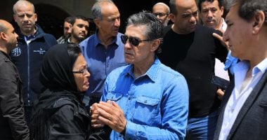 زيزو وضياء وعبد الصادق وشطة وقنديل فى جنازة زوجة زكريا ناصف