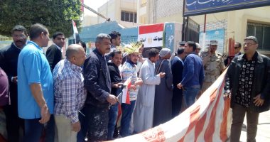 مسيحيو بنى سويف والشرقية: "هنحتفل بعيد الشعانين ونشارك فى الاستفتاء"