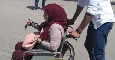 صور.. "رغم مرضهم" هؤلاء تحدوا الظروف للتصويت على التعديلات الدستورية