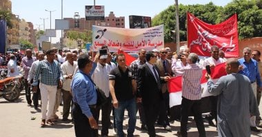 صور .. مسيرات حاشدة للتربية والتعليم بالأقصر والضرائب العقارية ببنى سويف
