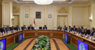 رئيس الوزراء يتابع ملفات القوى العامة والنقل ونقابات العمال