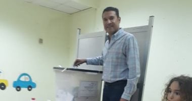رئيس النجوم وعضو الصيد والمتناوى يدلون بأصواتهم فى أستفتاء التعديلات الدستورية 