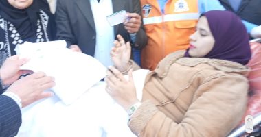 إسعاف الشرقية ينقل فتاة بعد إجرائها عملية جراحية للتصويت على الاستفتاء