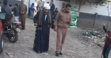 محافظ الدقهلية يكرم مسن توفيت زوجته وتوجه فى اليوم التالى للتصويت
