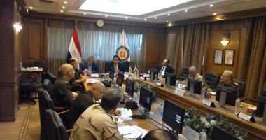 صور.. وزير التعليم العالى يرأس اجتماع اللجنة العليا للمشروعات القومية