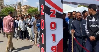 بالفيديو.. أطول طابور أمام لجنة الفردوس بمدينة بدر فى ثانى أيام الاستفتاء