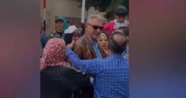 فيديو.. محمود حميدة يدلى بصوته فى الاستفتاء على التعديلات الدستورية