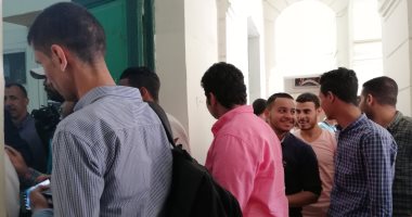 صور.. إقبال كبير من شباب أسوان للإدلاء بأصواتهم على تعديلات الدستور