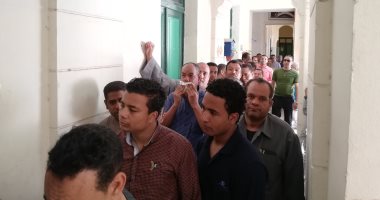 القارئ أحمد شاكر يكتب: طوابير الانتظار