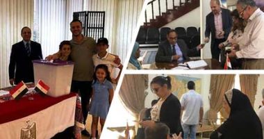 قطار الاستفتاء للمصريين بالخارج يقترب من محطته الأخيرة.. المصريون فى الخليج يواصلون ملحمة المشاركة بأجواء احتفالية.. الأعلام تزين طوابير الكويت.. والإقبال يتزايد فى اليوم الأخير داخل قنصلية جدة والرياض والبحرين