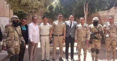 صور.. رئيس لجنة الحلواصى بالمنوفية: الإقبال كبير ويتزايد ونساعد كبار السن