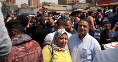 صور.. احتفالات أهالى الشرابية أمام لجان الاستفتاء على التعديلات الدستورية