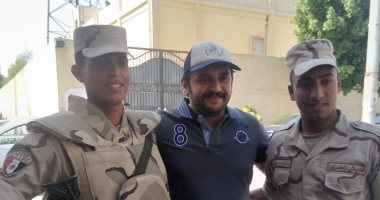 مصطفى خاطر يدلى بصوته فى الاستفتاء على التعديلات الدستورية بأكتوبر..صور