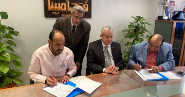 رئيس المقاولون العرب يطمئن على النحاس بعد تعرضه لحادث بسيارته