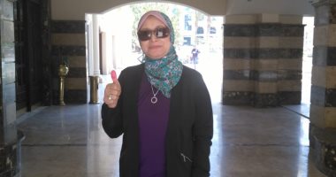 نقيب التمريض تدلى بصوتها فى التعديلات الدستورية وتؤكد: من دعائم التنمية 