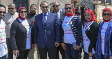 المشاركون فى الاستفتاء لنائب محافظ الإسكندرية: "إحنا جايين عشان بنحب مصر"