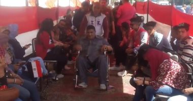 فيديو.. احتشاد المواطنين أمام لجنة هيئة النقل العام بالأميرية بثالث أيام الاستفتاء