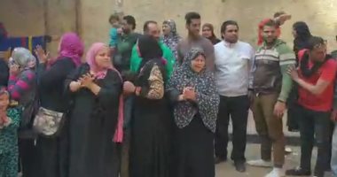 فيديو وصور.. زحام أمام لجان الشرابية فى اليوم الثالث للاستفتاء على التعديلات الدستورية