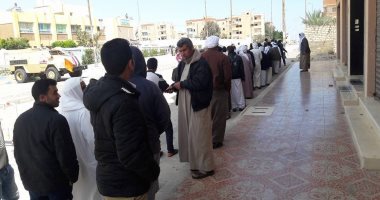 طوابير ممتدة للمشاركين فى الاستفتاء بمركز بئر العبد بسيناء