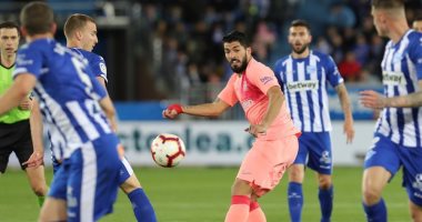 ألافيس ضد برشلونة.. التعادل السلبي يحسم الشوط الأول وميسي بديلا