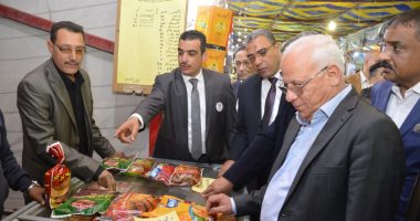 صور.. محافظ بورسعيد يفتتح "سوبر ماركت أهلا رمضان"