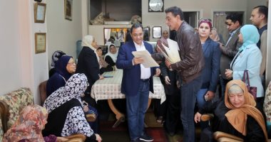 عبد الرحيم علي يسلم أمهات "دار الصحوة" بأرض اللواء أوراق العمرة