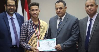 تعليم الغربية يكرم الطلاب الحاصلين على المركز الأول فى التعليم الصناعى والفندقى