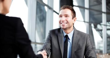 هيوافق وينفذ على طول.. 5 نصائح لطلب زيادة المرتب من المدير