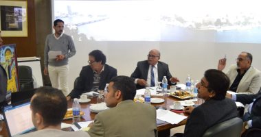  التنسيق الحضارى يفحص الأعمال الفنية بمسابقة تراثى للفنون التشكيلية