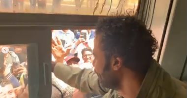 مظاهرة فى حب محمد إمام بكواليس "هوجان".. والأخير للجمهور: الله يبارك لكم