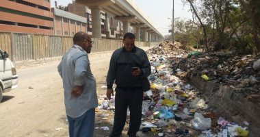 البيئة ترفع تراكم مخلفات فى حى النزهة استجابة لشكاوى المواطنين