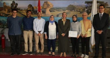 ‎وزيرة البيئة تكرم الفريق المصرى الفائز فى المسابقة الإقليمية للابتكارات الخضراء