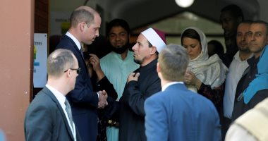 الأمير وليام يزور مسجد النور بنيوزيلندا ويلتقى ناجين من المذبحة