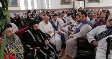 صور .. كنائس كفر الشيخ تحتفل بـ "الجمعة العظيمة " 