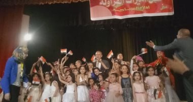 صور.. محافظ الإسماعيلية يشهد الحفل السنوى لمهرجان أميرات الفراولة بمسرح قصر الثقافة