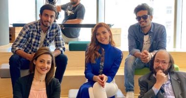 صور.. طلعت زكريا من كواليس تصوير فيلم "بعد الخميس" فى أبو ظبى
