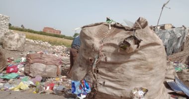 القليوبية تحارب القمامة بـ"أبليكيشن" ومحطتين وسيطتين ومصنع تدوير.. المحافظ: الأزمة تمثل الصداع الأكبر في رأس كل مسؤول ونفكر خارج الصندوق.. ونسعى حاليا لإنشاء محطتين بـ 27 مليون جنيه.. صور