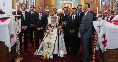 سفير مصر فى جنوب أفريقيا ينقل تهنئة السيسى لأقباط جوهانسبرج بعيد القيامة