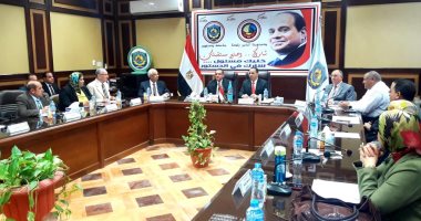 محافظ البحيرة يطالب جامعة دمنهور بتقديم رؤية علمية لتطوير المحافظة
