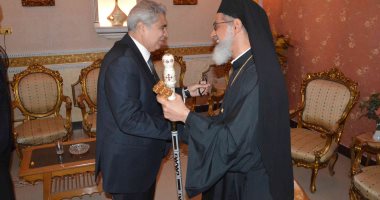 صور .. محافظ المنيا يقدم التهنئة للمسيحيين بمناسبة عيد القيامة