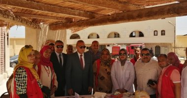 محافظ ومدير أمن قنا يفتتحان معرض "سوبر ماركت أهلا رمضان" بمدينة نجع حمادي