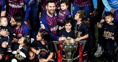 احتفالات وألعاب نارية بعد فوز برشلونة بالدورى الأسبانى.. فيديو وصور 