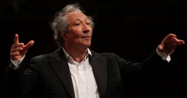 المايسترو أحمد الصعيدى يعزف مقطوعات من موسيقى الأفلام الكلاسيكية فى مهرجان الجونة